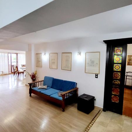Spacious Apartment In City Centre Iasi Ngoại thất bức ảnh