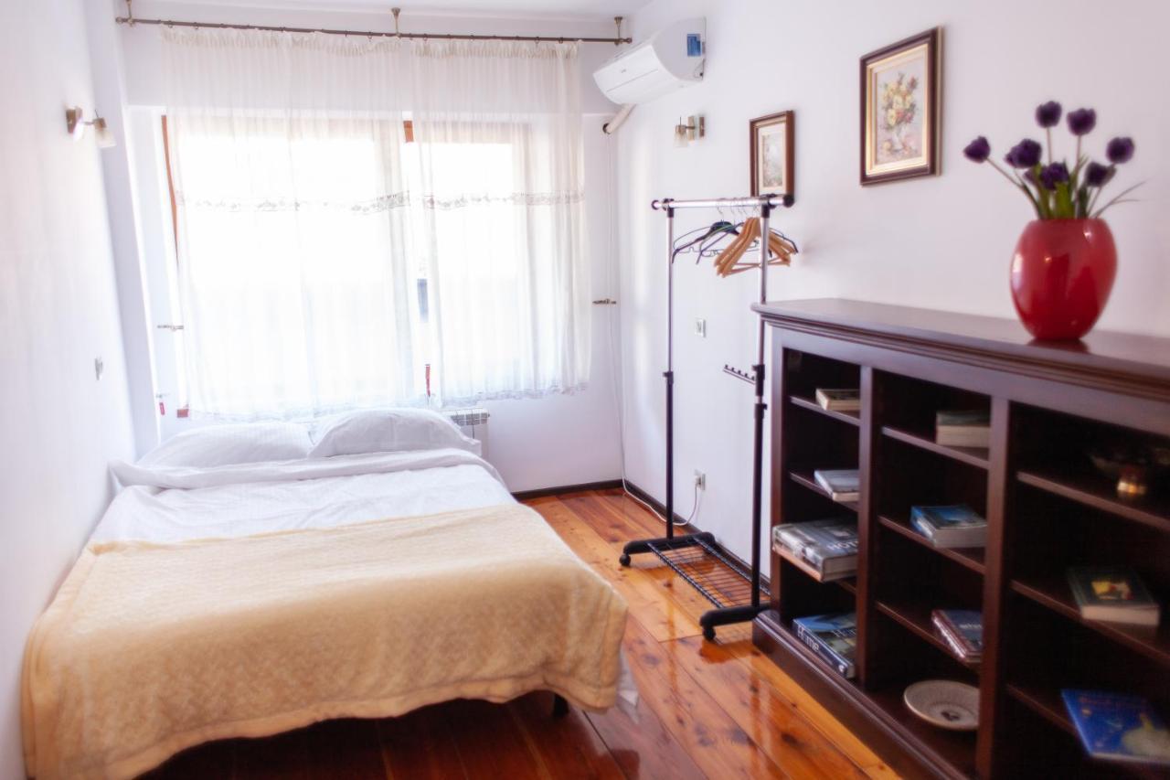 Spacious Apartment In City Centre Iasi Ngoại thất bức ảnh