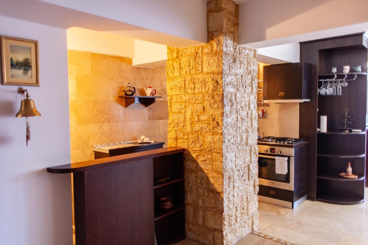 Spacious Apartment In City Centre Iasi Ngoại thất bức ảnh