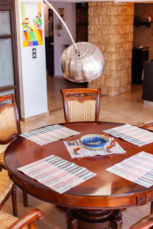 Spacious Apartment In City Centre Iasi Ngoại thất bức ảnh