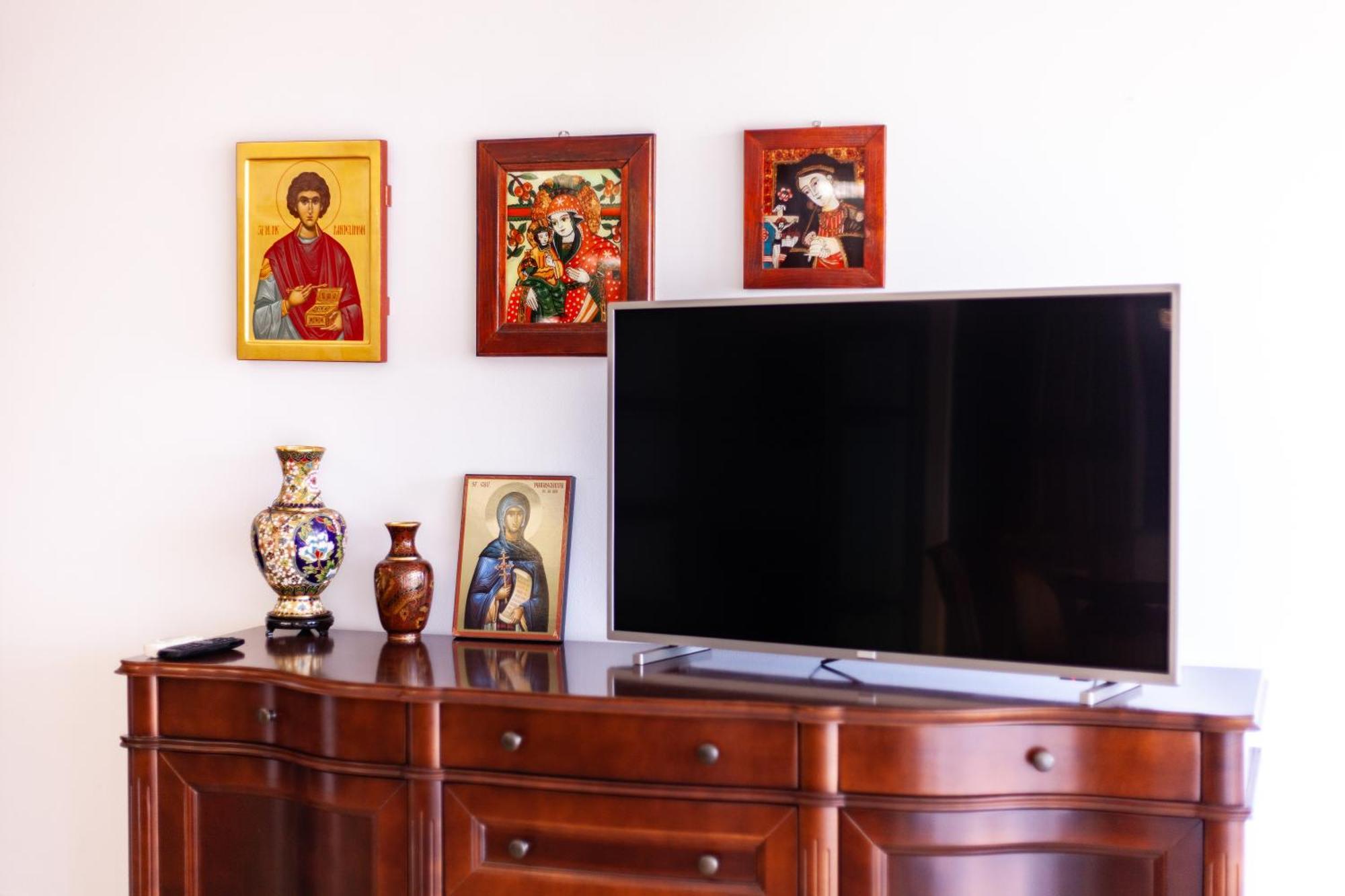 Spacious Apartment In City Centre Iasi Ngoại thất bức ảnh