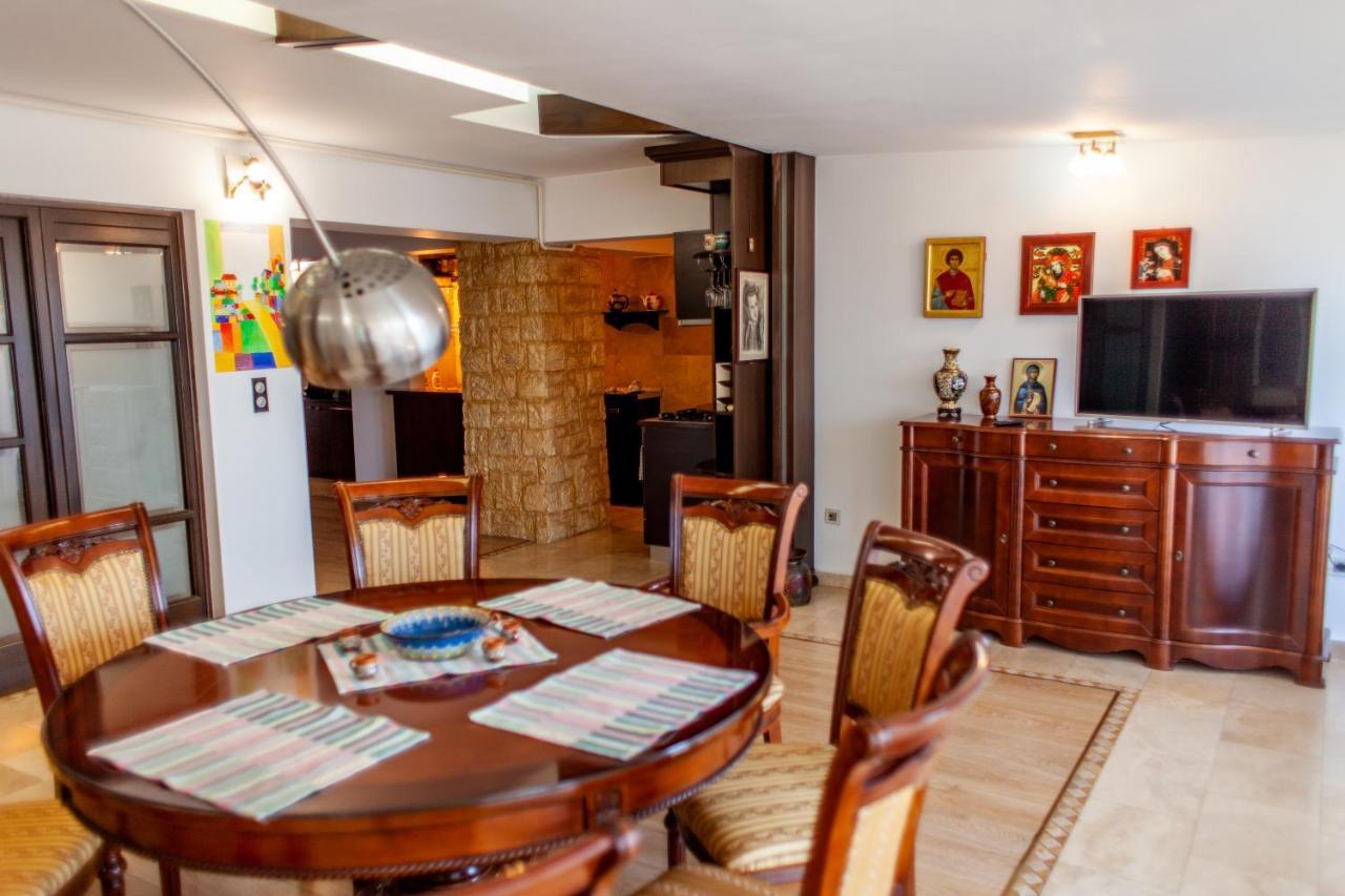 Spacious Apartment In City Centre Iasi Ngoại thất bức ảnh